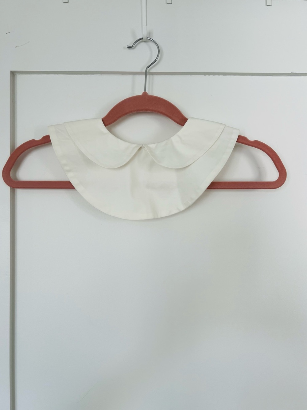 White Peter Pan Dickey collar to wear under crew neck sweaters.